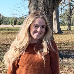 Meet your Posher, Lauren